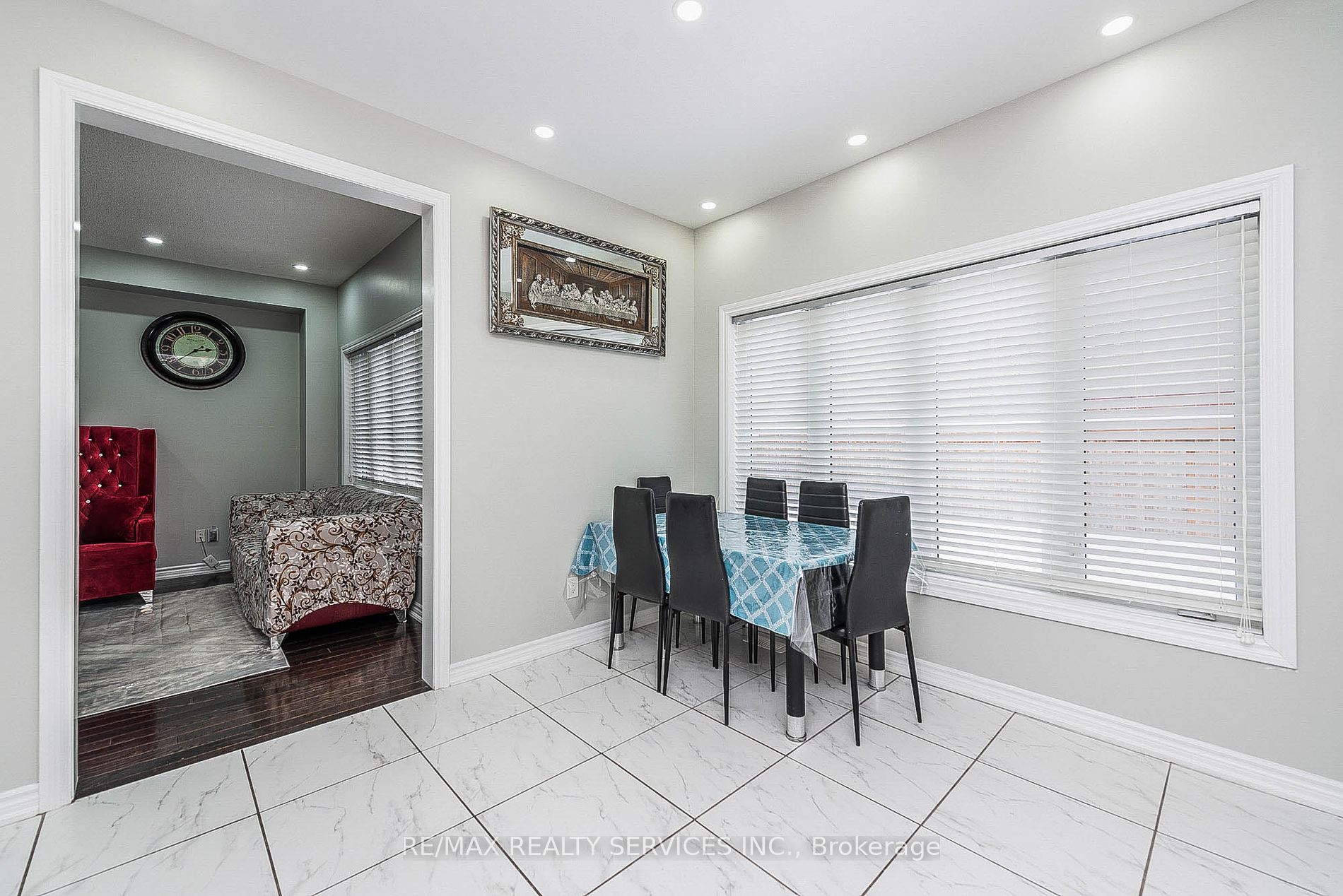 166 Gold Park Gate