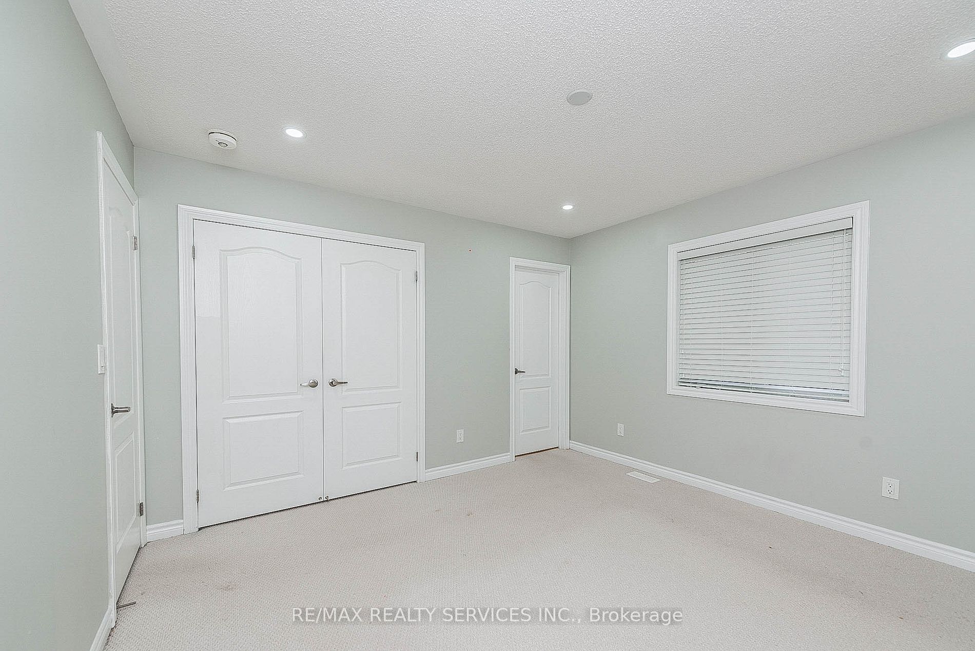 166 Gold Park Gate
