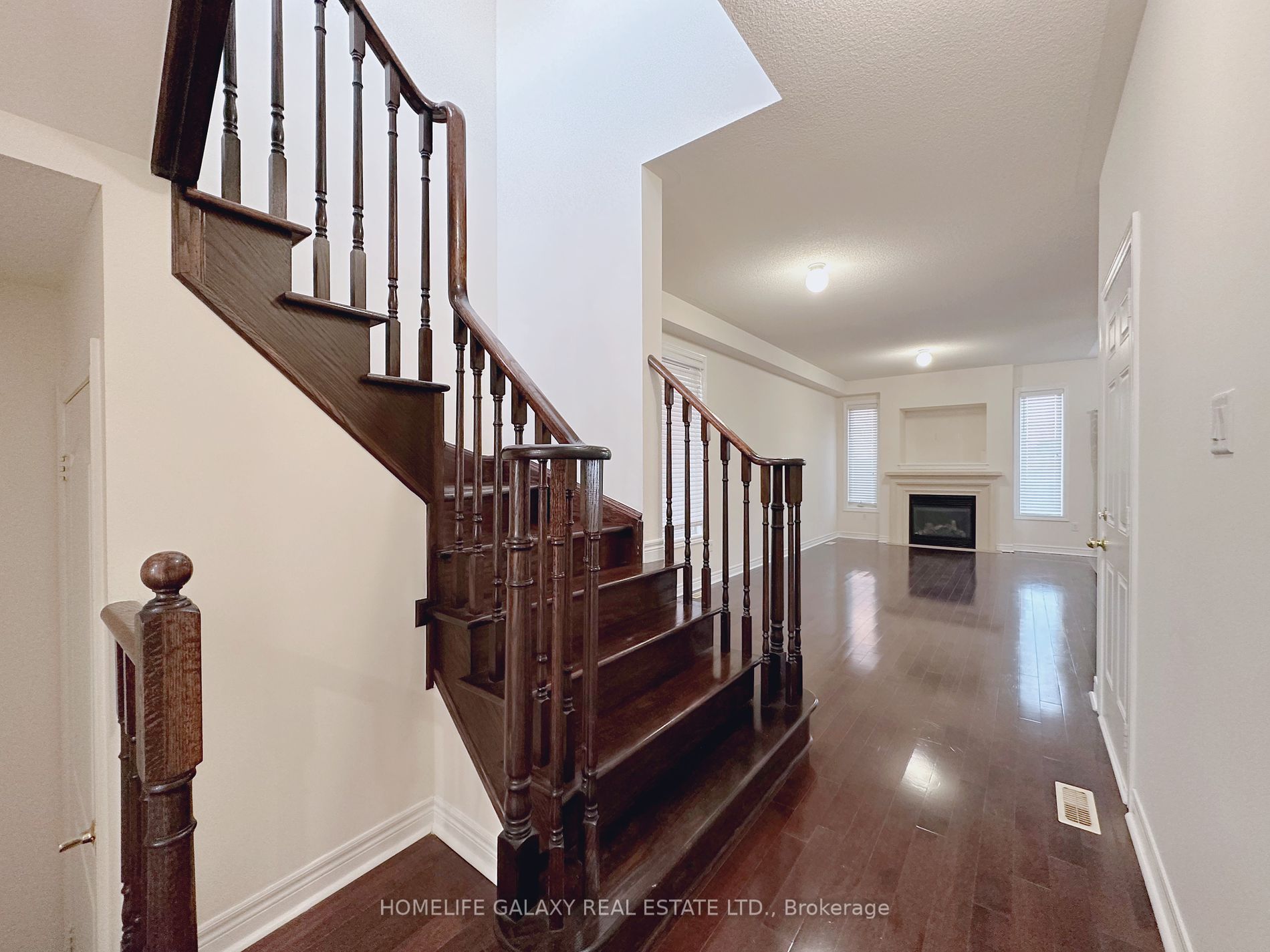 10 Brown Lane