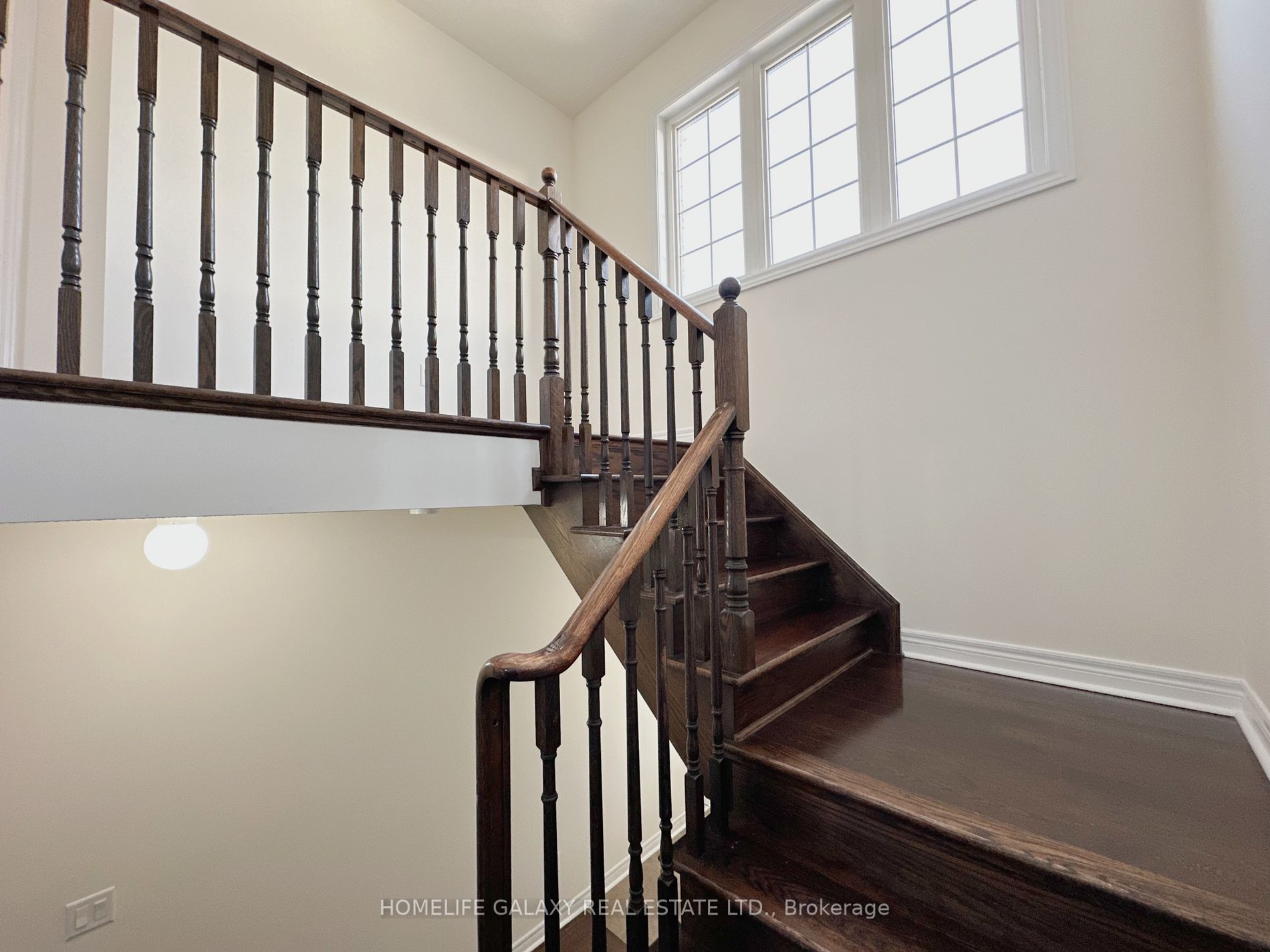 10 Brown Lane