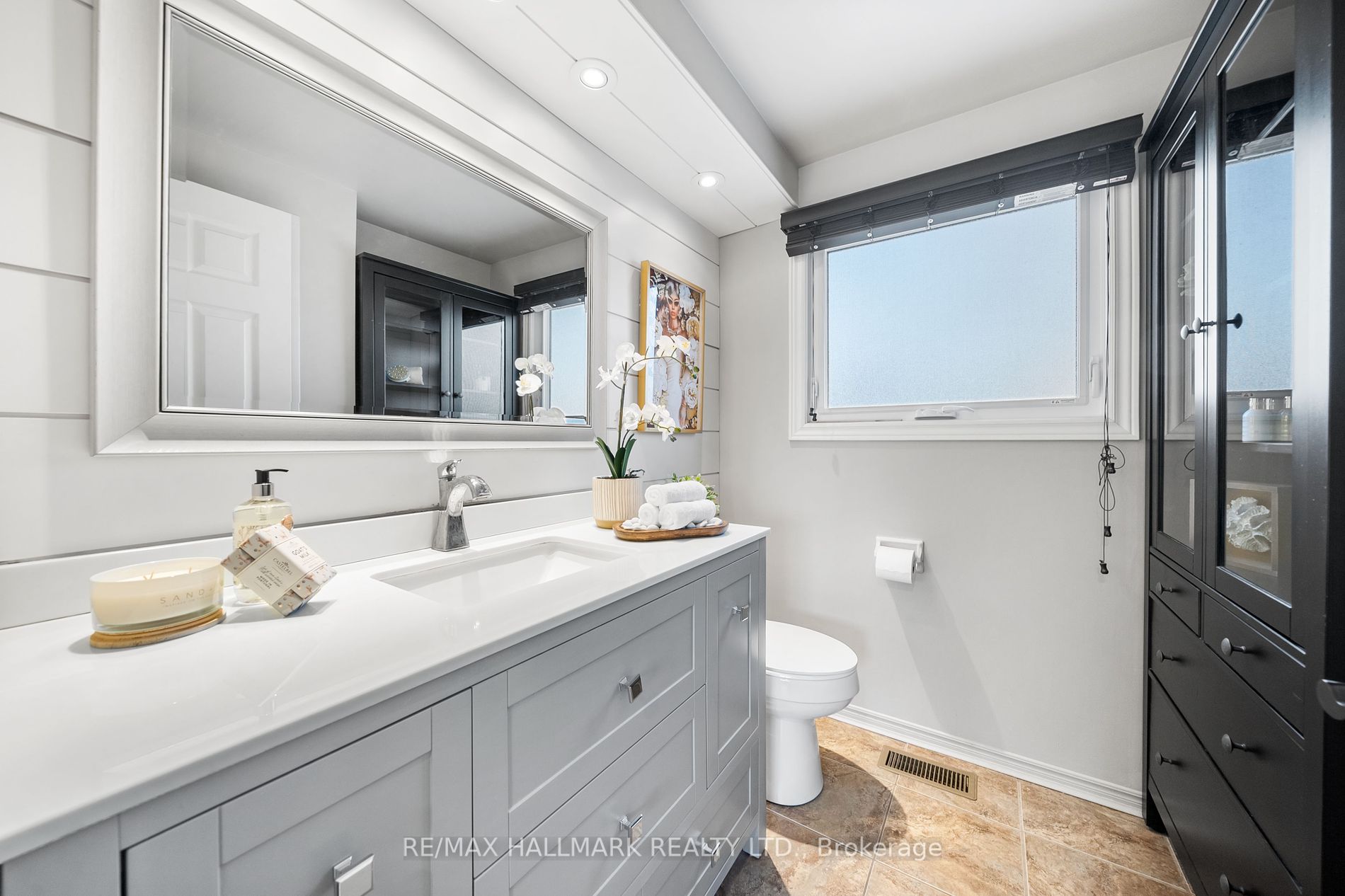 293 Harewood Blvd