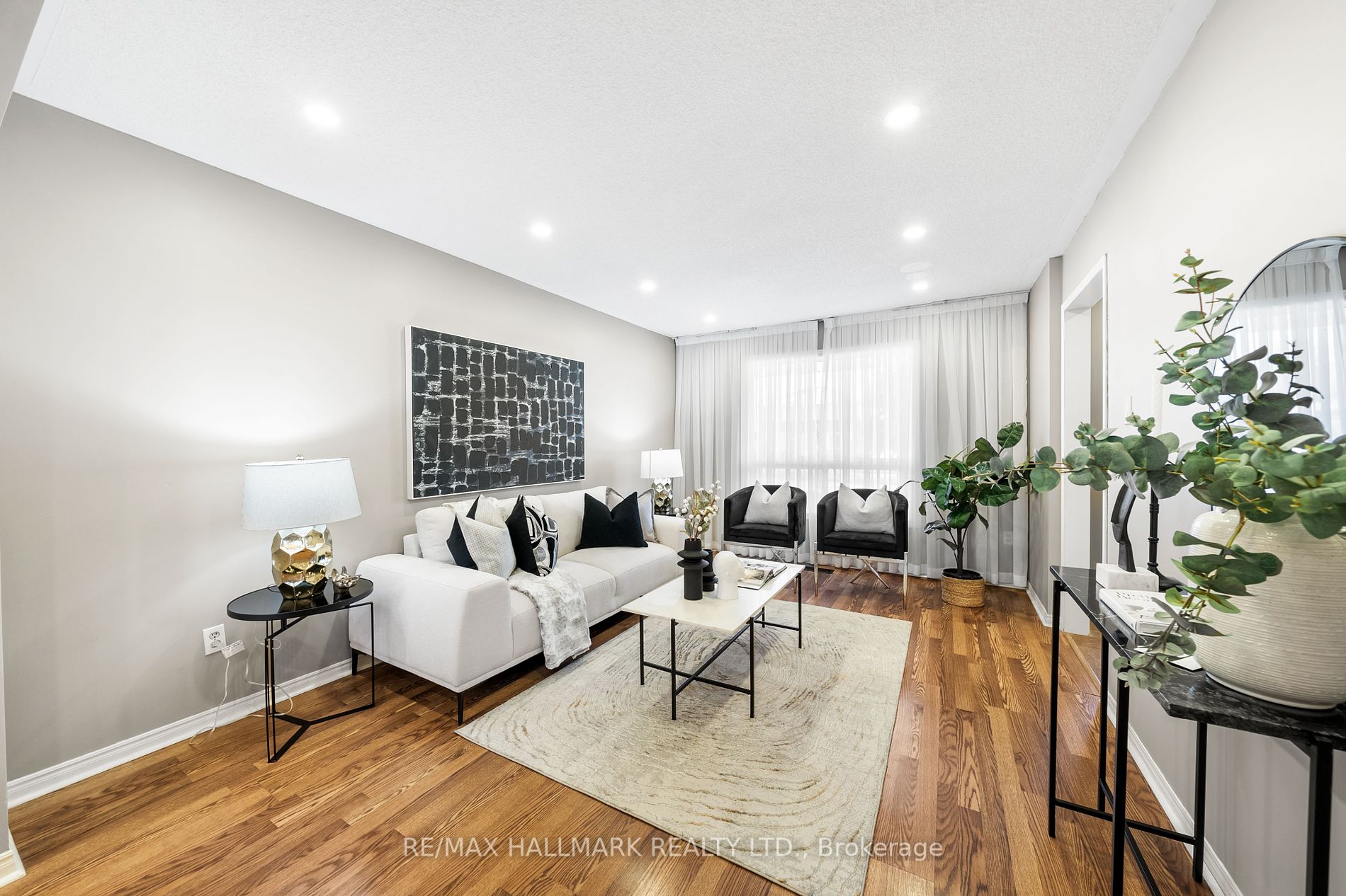 293 Harewood Blvd