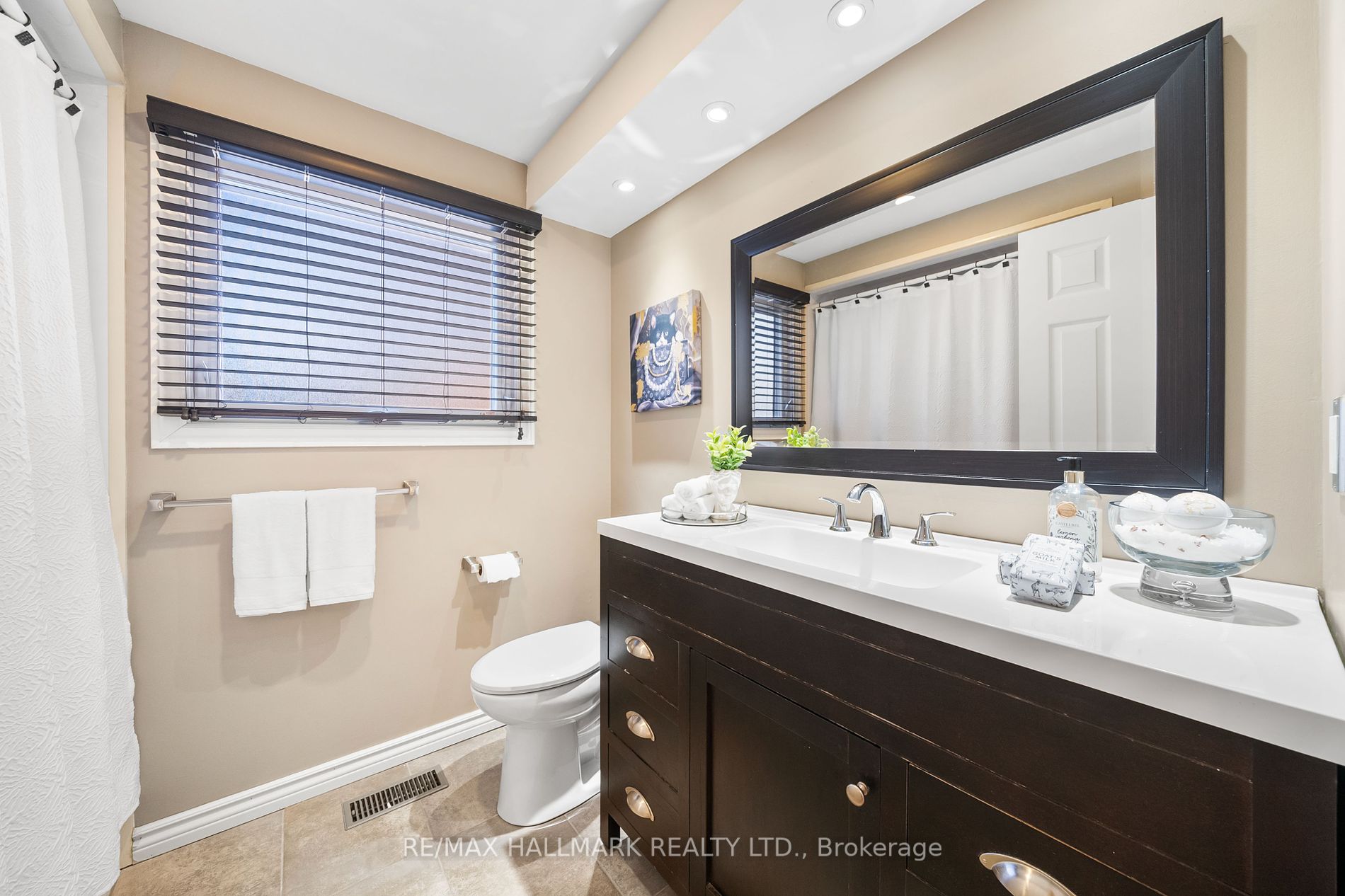 293 Harewood Blvd