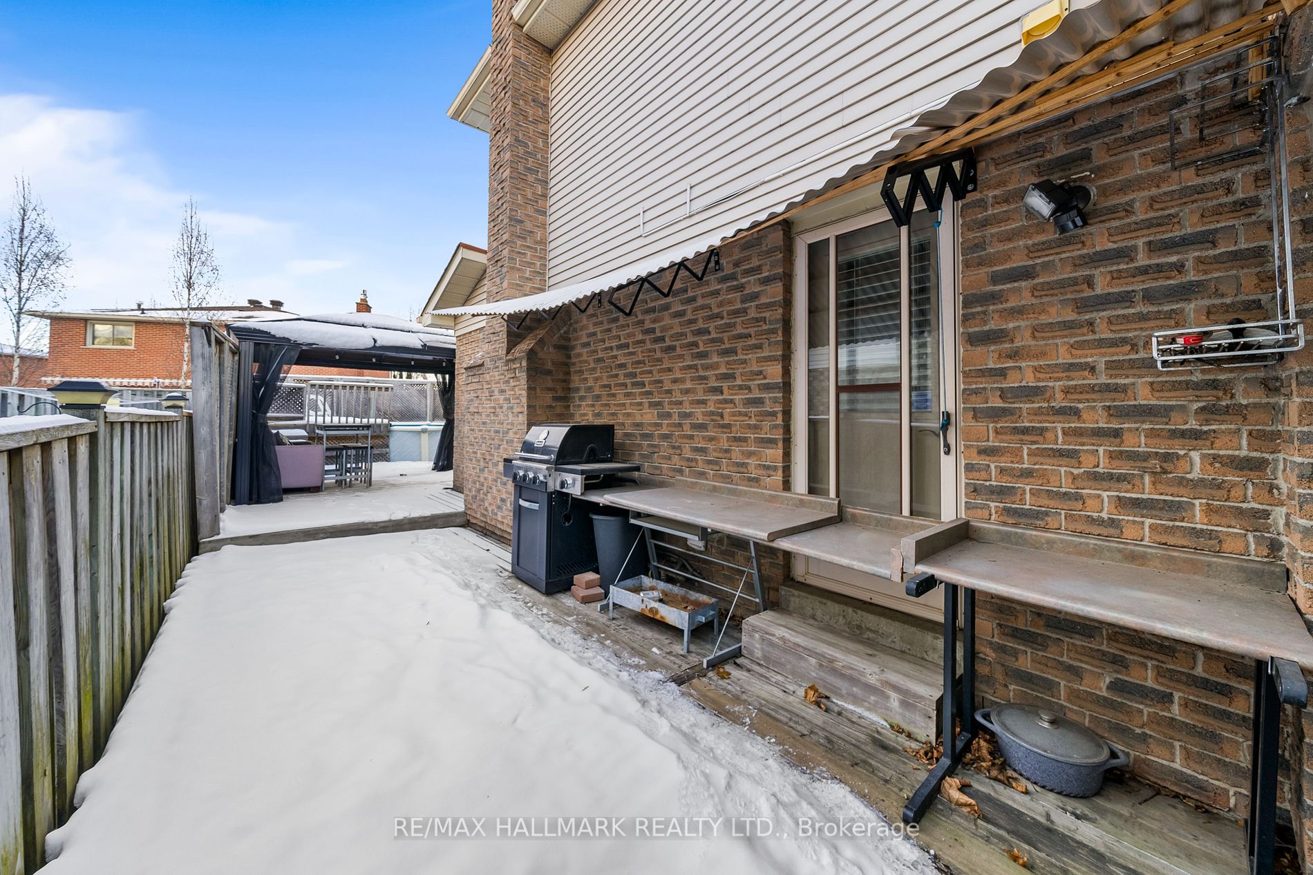 293 Harewood Blvd