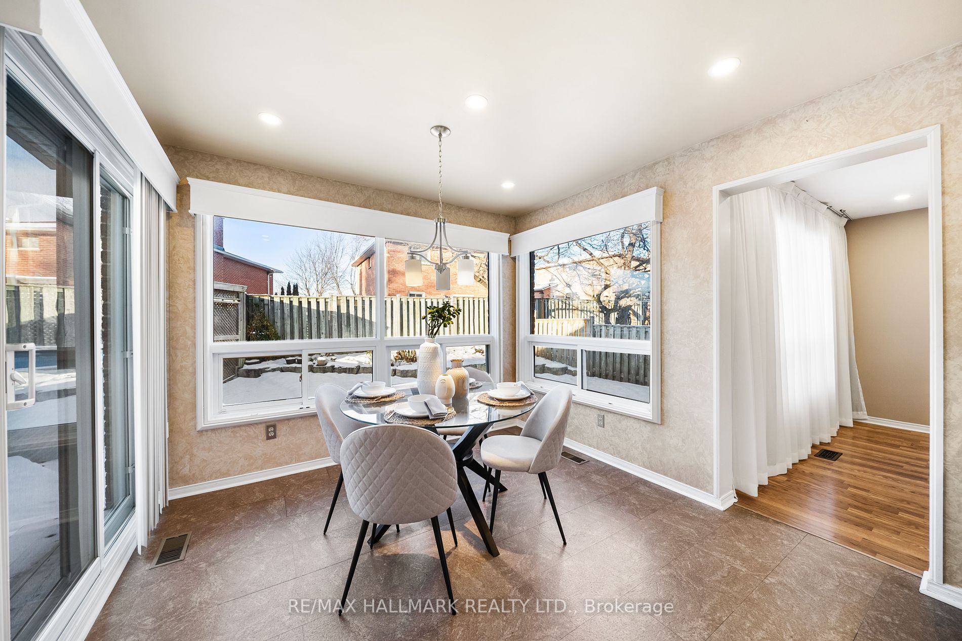 293 Harewood Blvd
