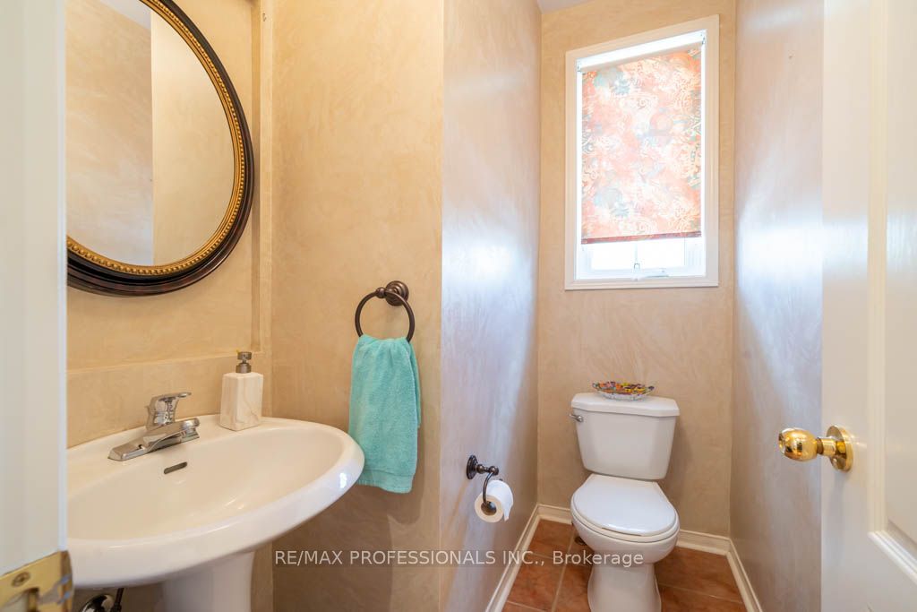 117 Wildberry Crescent