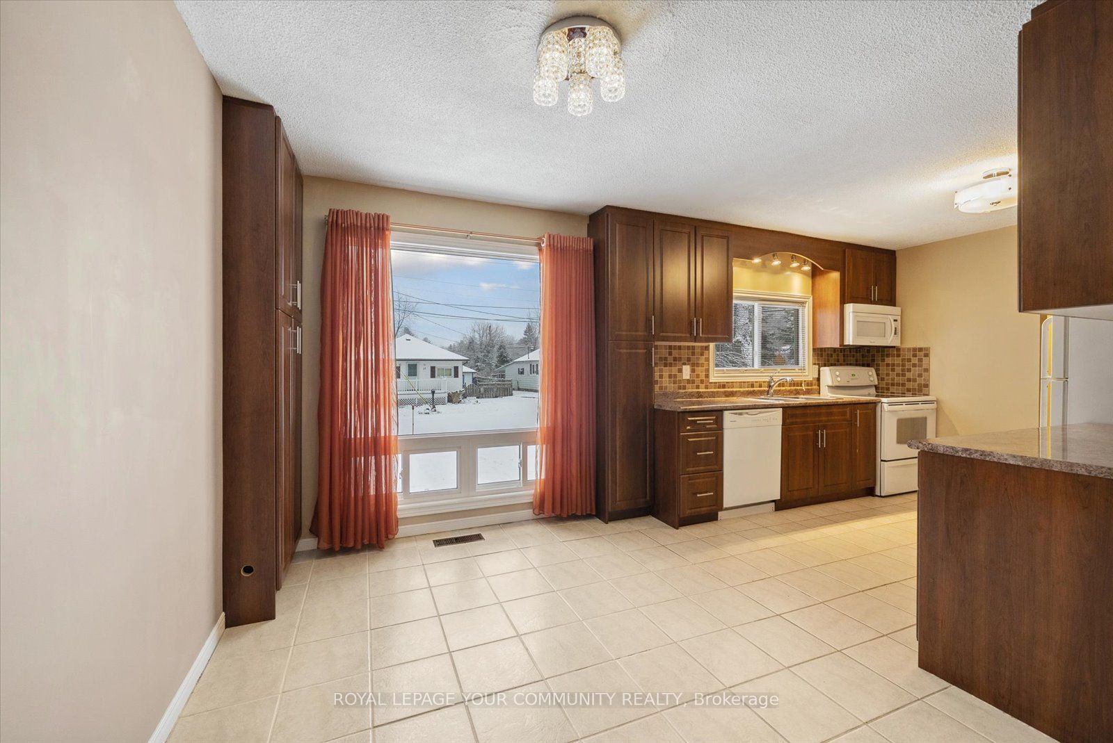 32 Franklin Beach Road