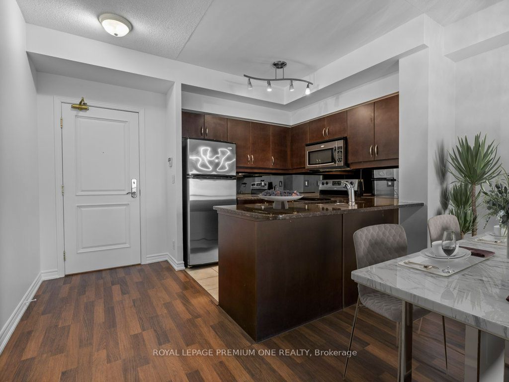 9225 Jane Street #1502