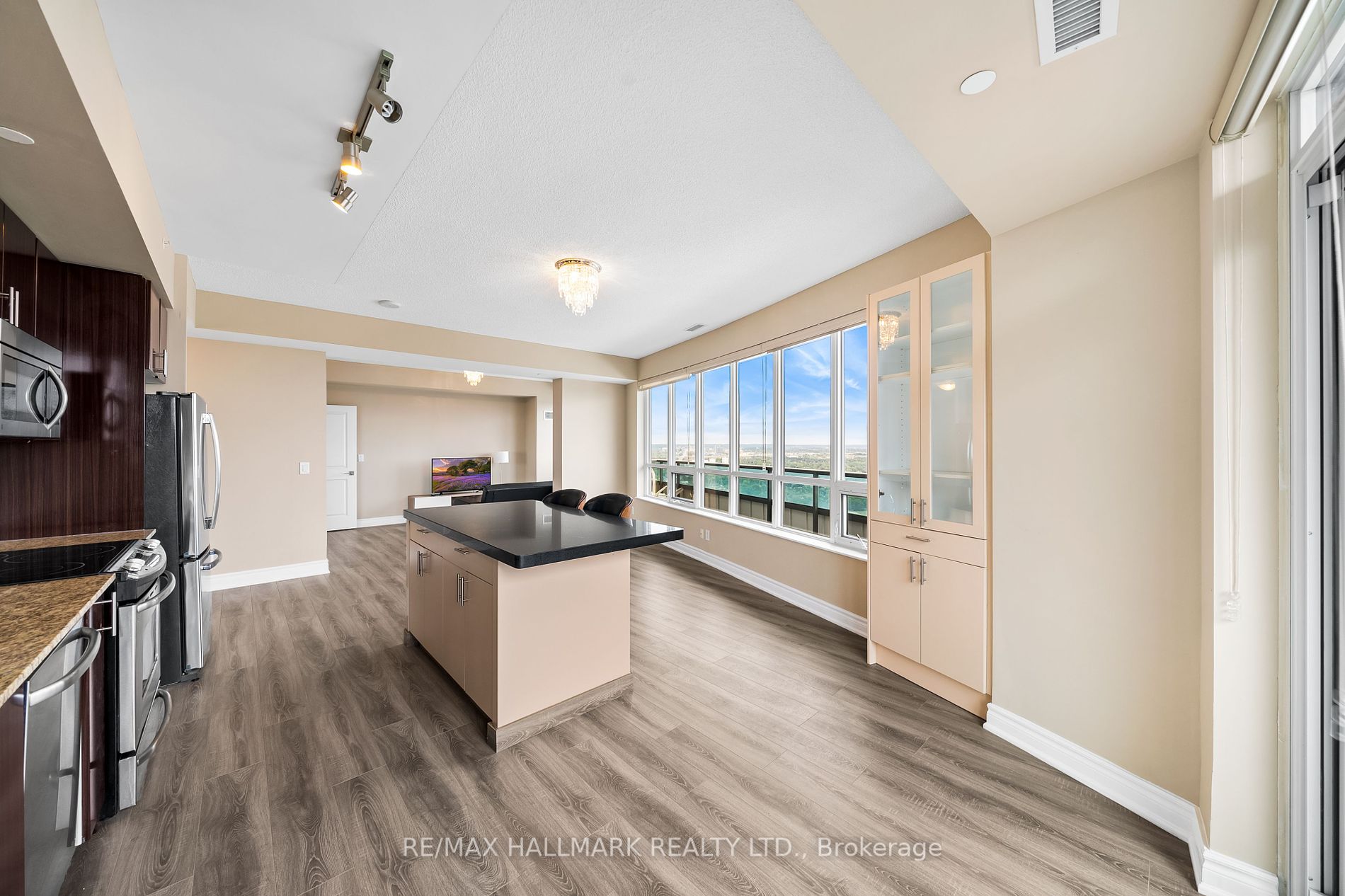 7171 Yonge St, #Ph301