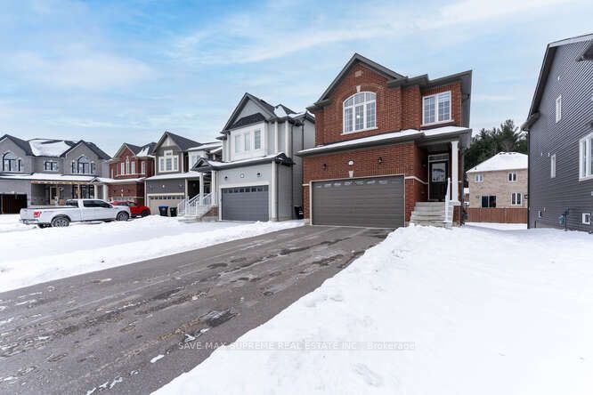 120 Wood Crescent