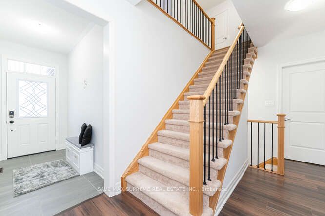 120 Wood Crescent