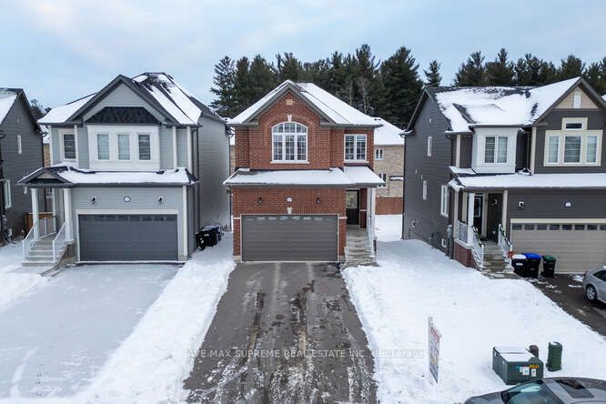 120 Wood Crescent