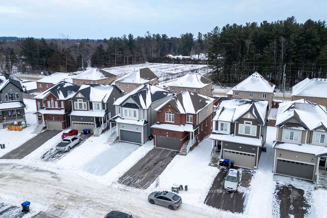 120 Wood Crescent