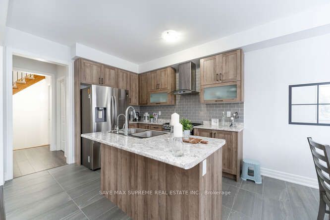 120 Wood Crescent