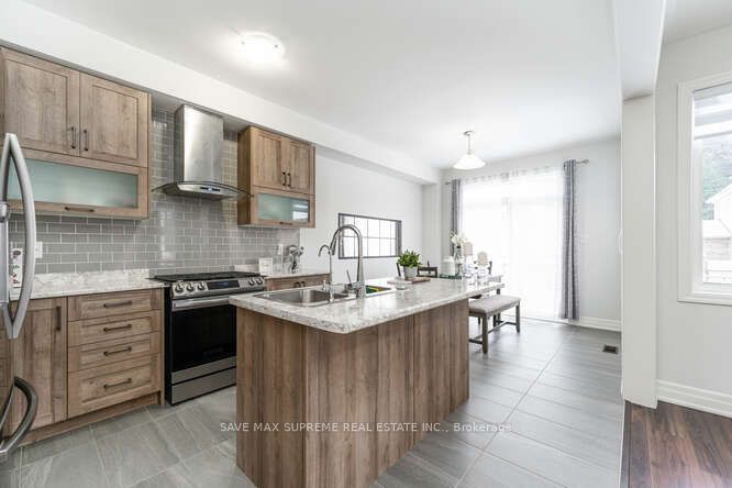 120 Wood Crescent
