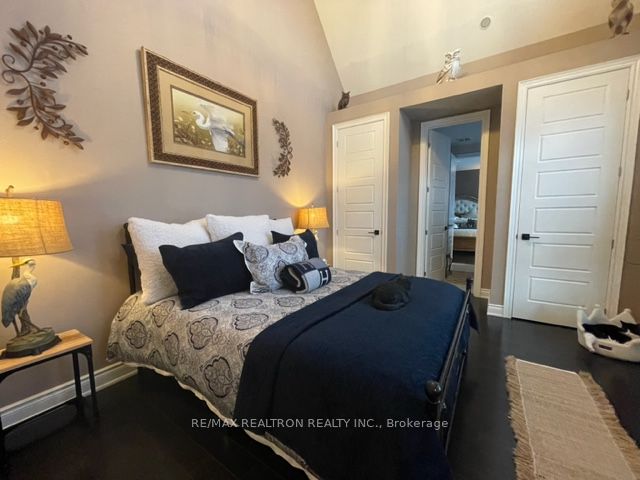 15 Pine Vista Ave