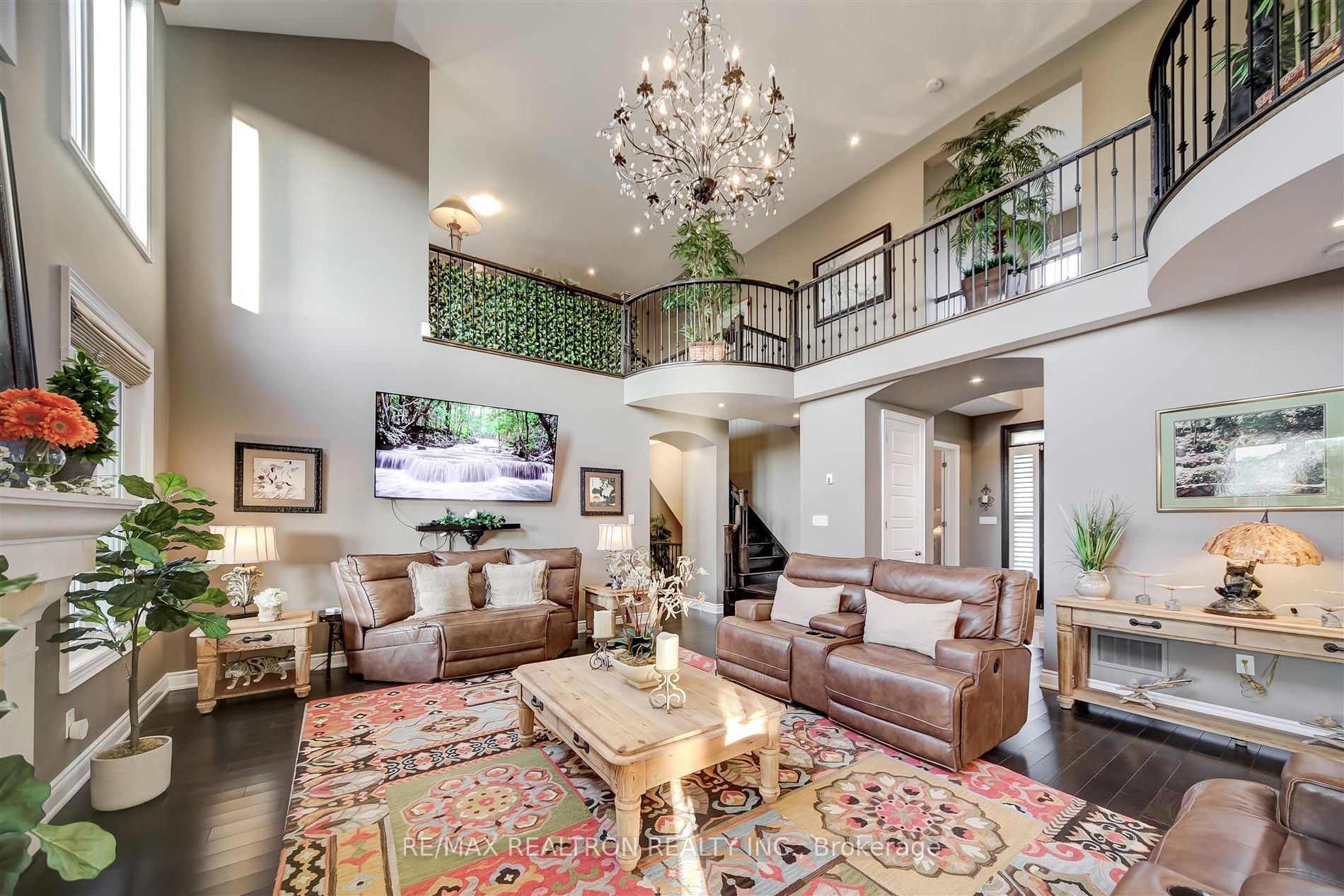 15 Pine Vista Ave
