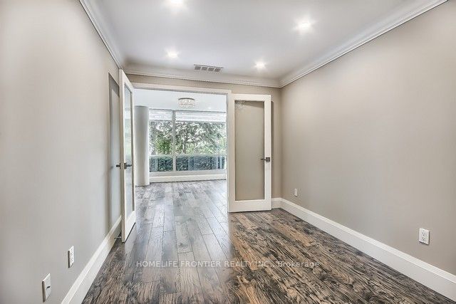 20 Harding Boulevard W, #110
