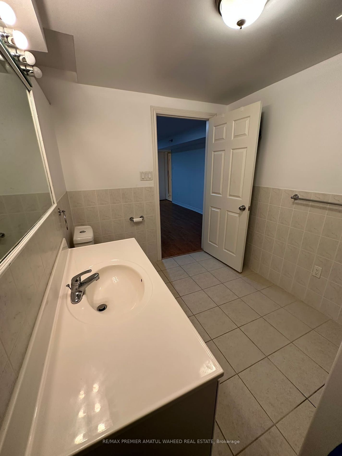 166 Killian Rd