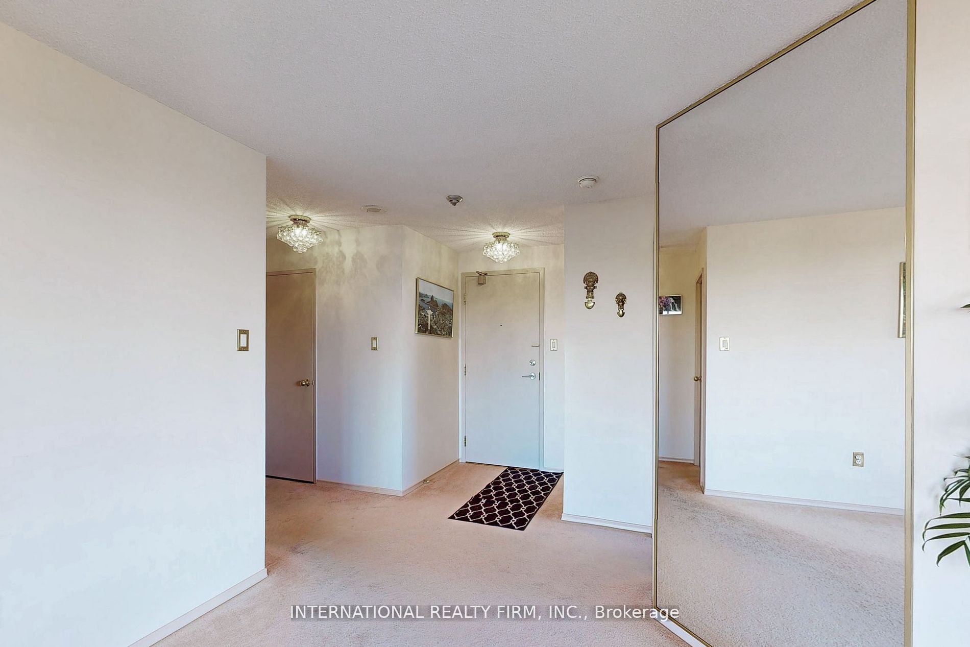 7420 Bathurst Street, #501