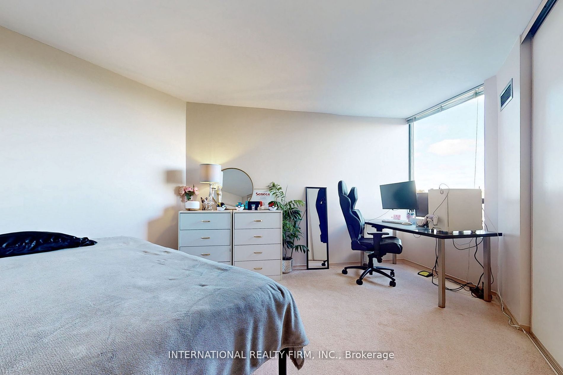 7420 Bathurst Street, #501