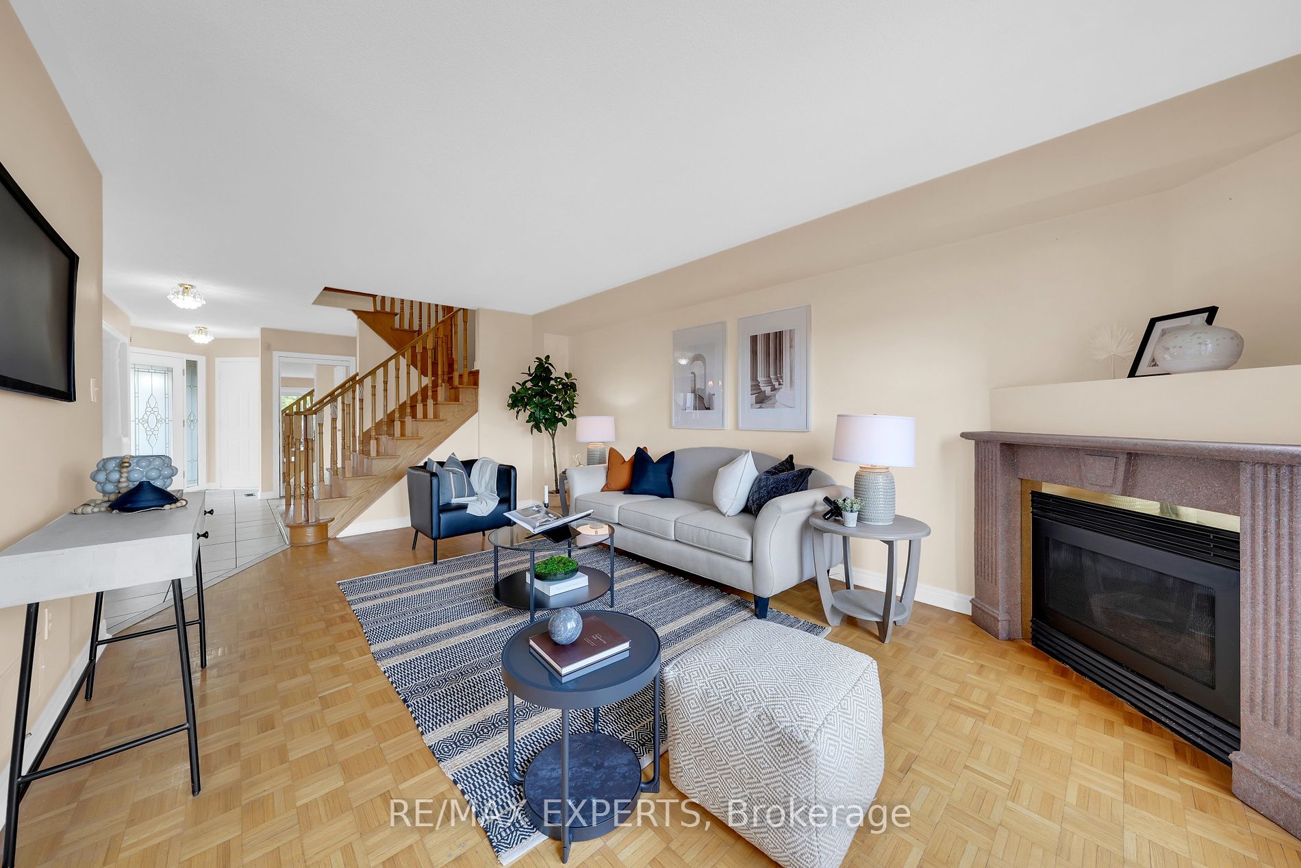 266 Royalpark Way