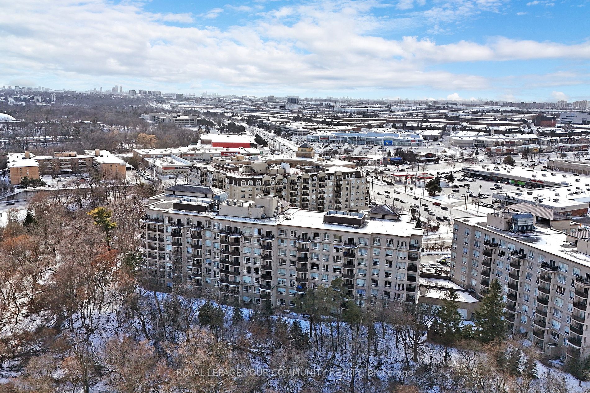 2 Maison Parc Crt, #821