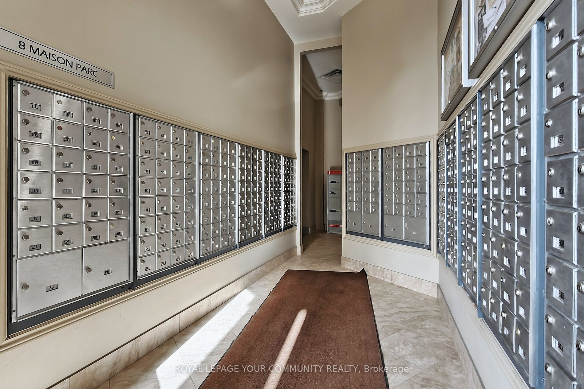 2 Maison Parc Crt, #821