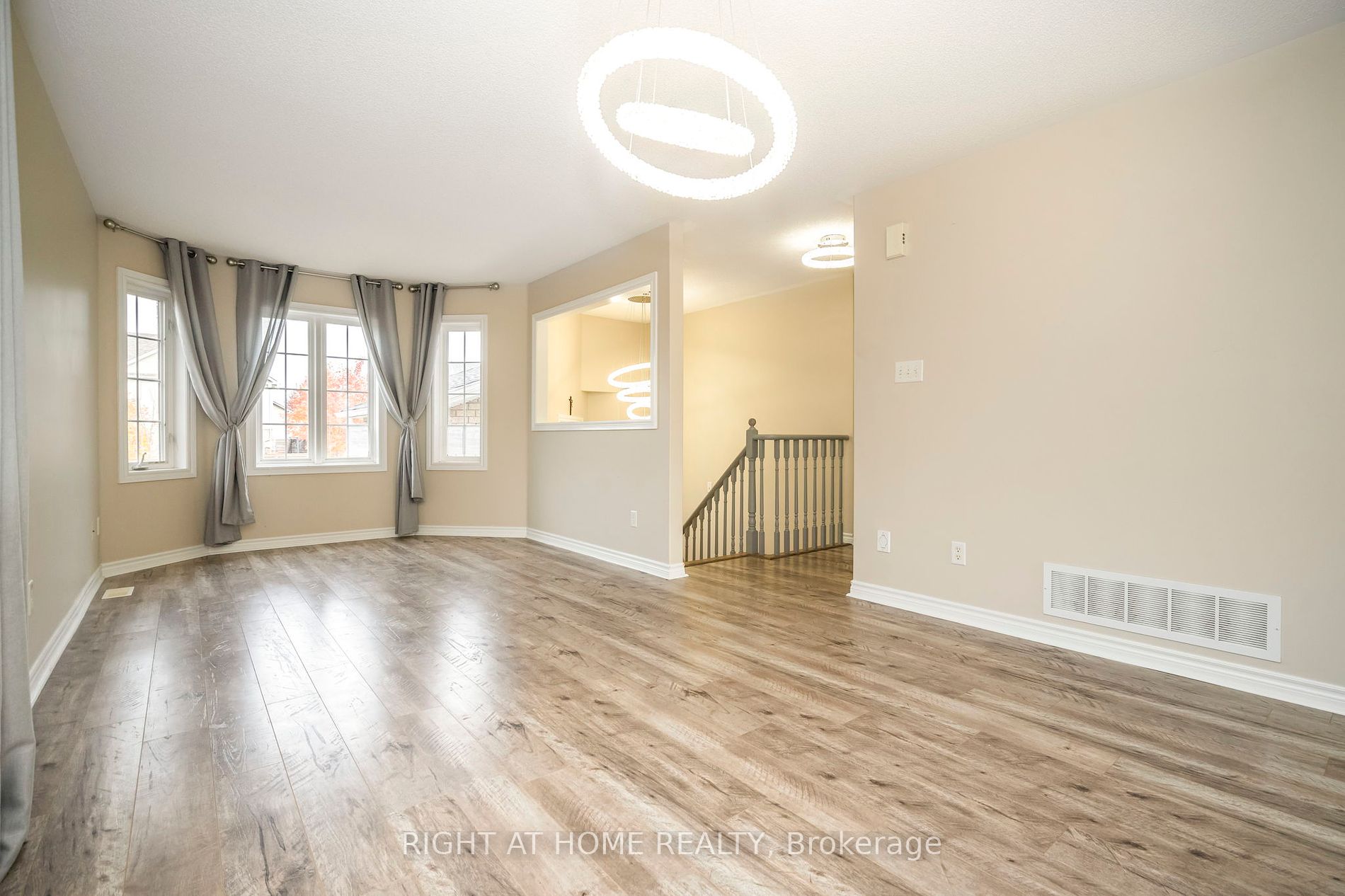 85 Mike Hart Dr