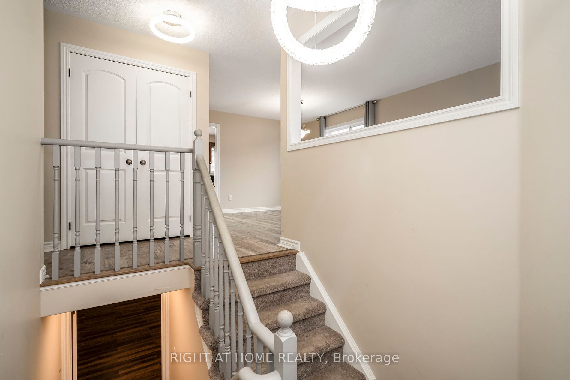 85 Mike Hart Dr