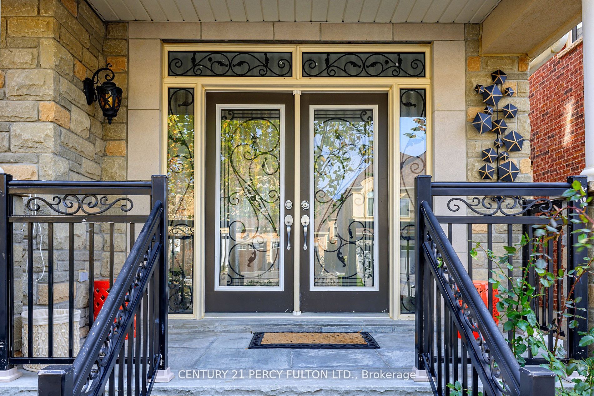 102 Flourish St
