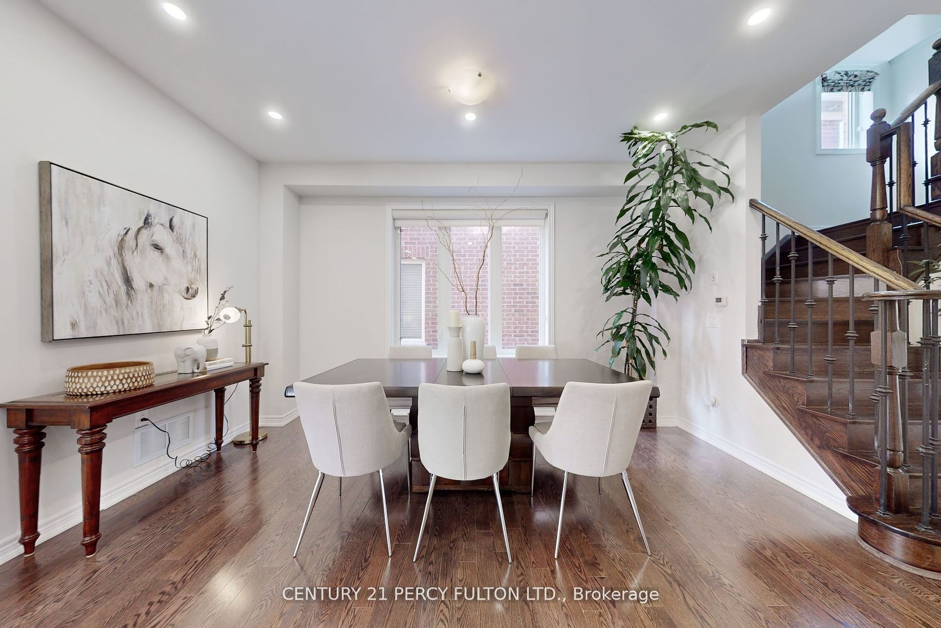 102 Flourish St