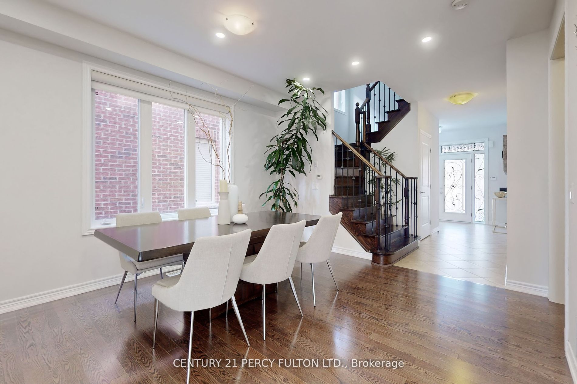 102 Flourish St