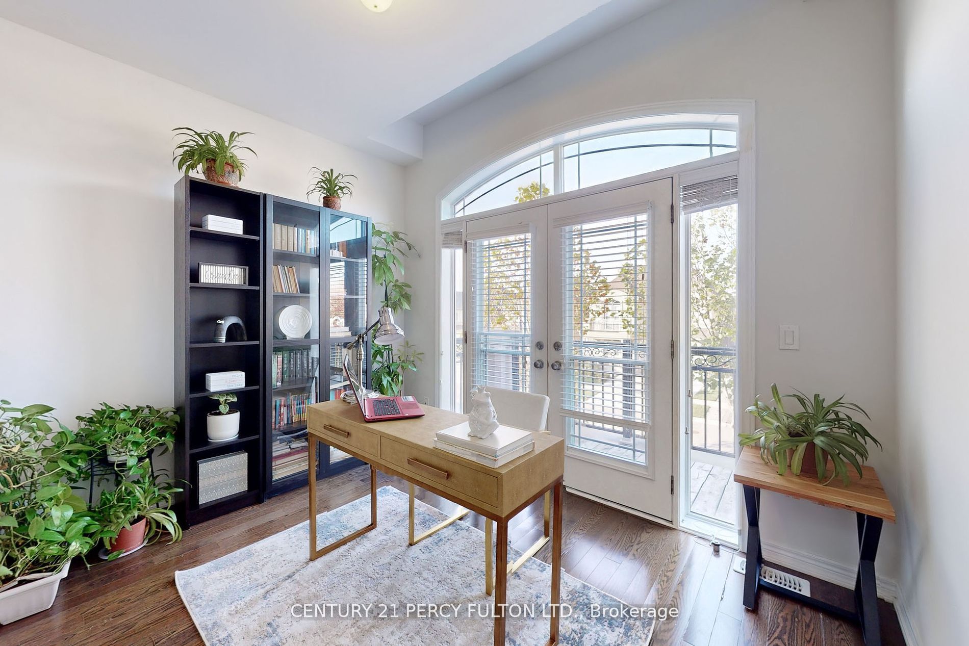 102 Flourish St
