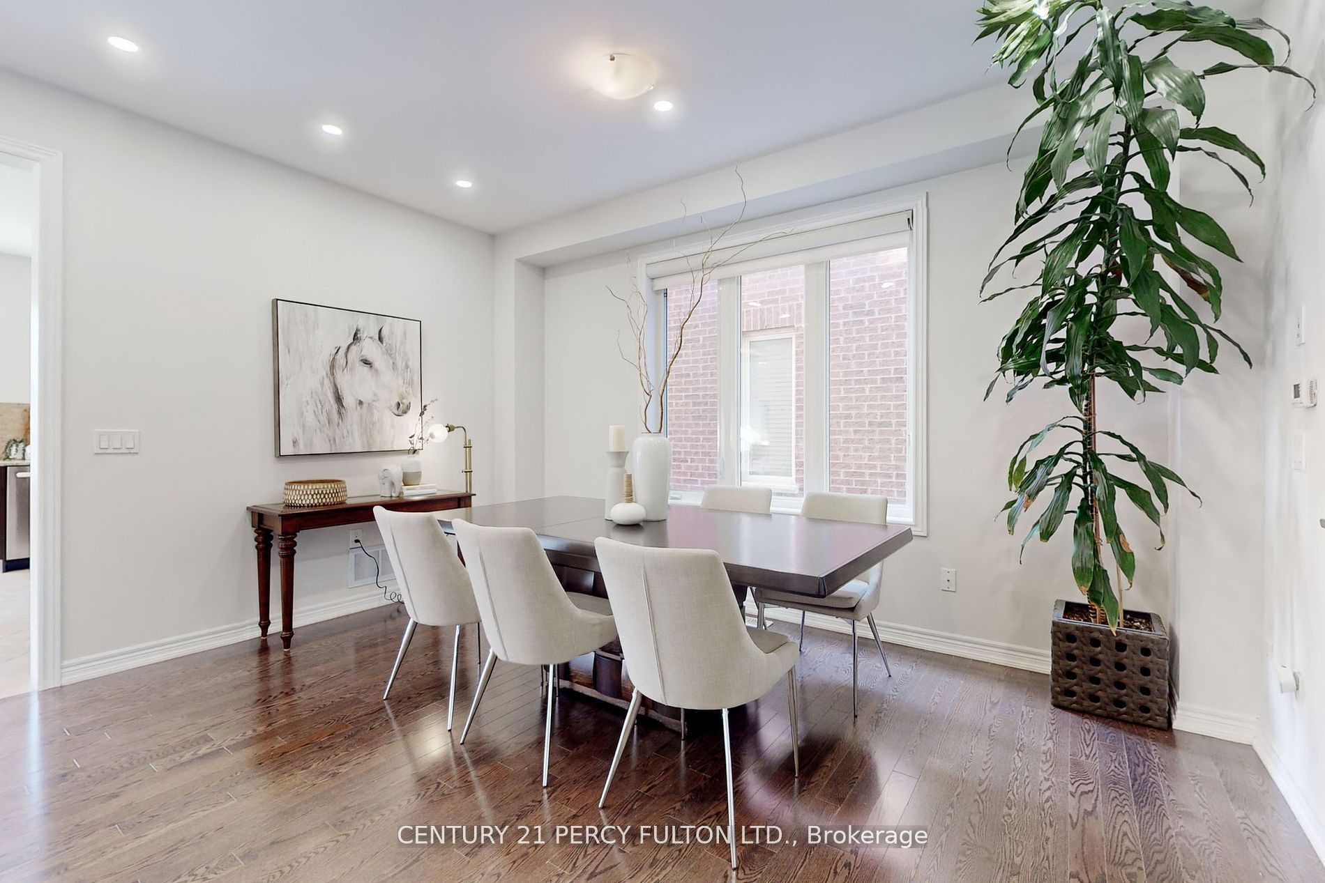 102 Flourish St