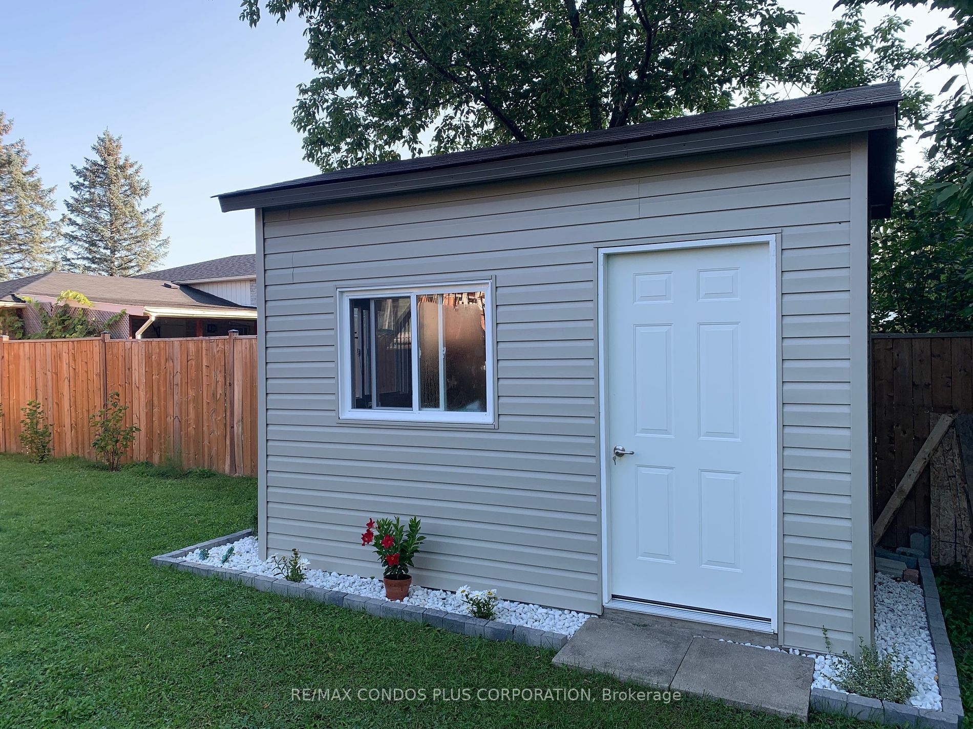 51 Sandy Lane