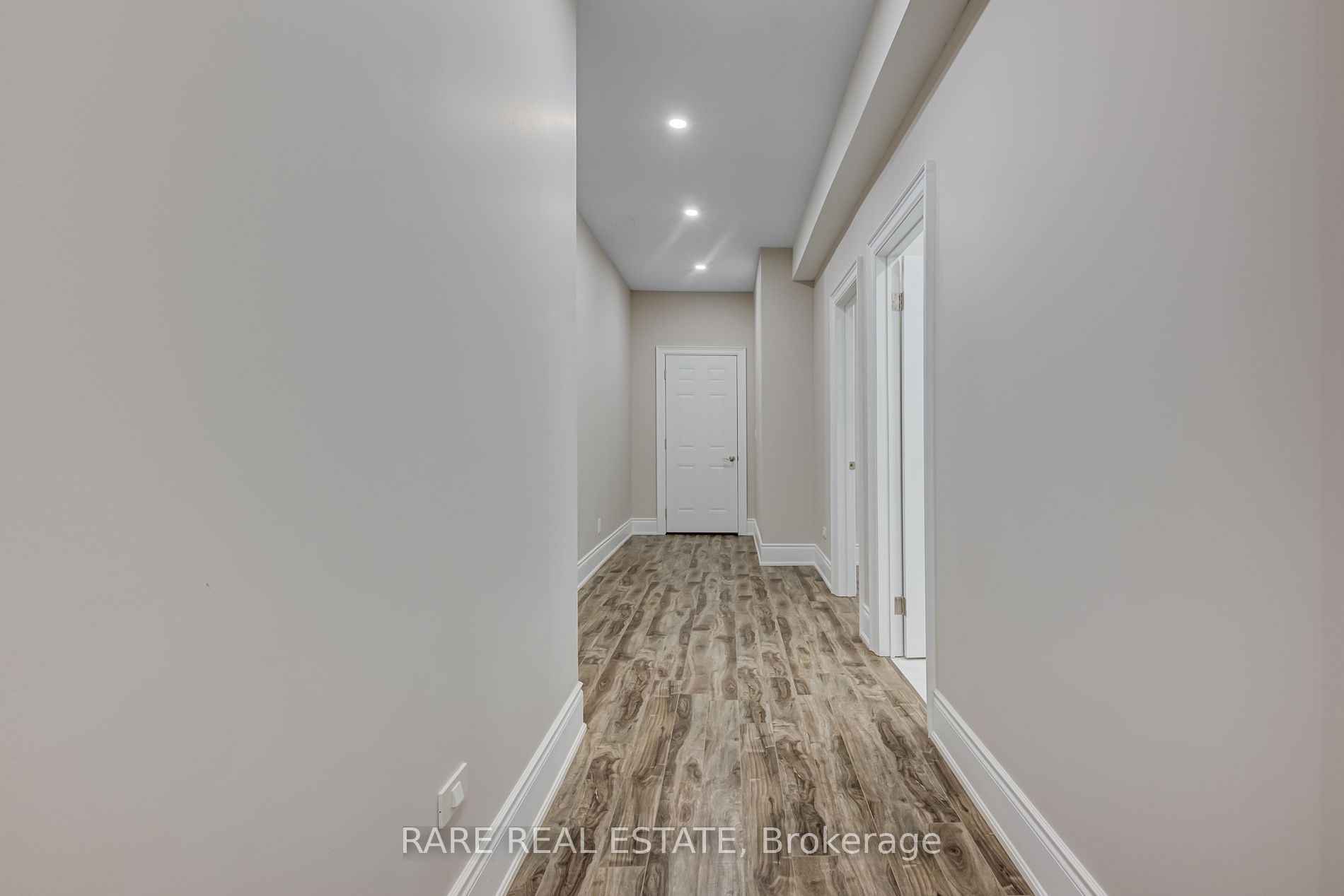 105 Chesney Crescent, #Lower
