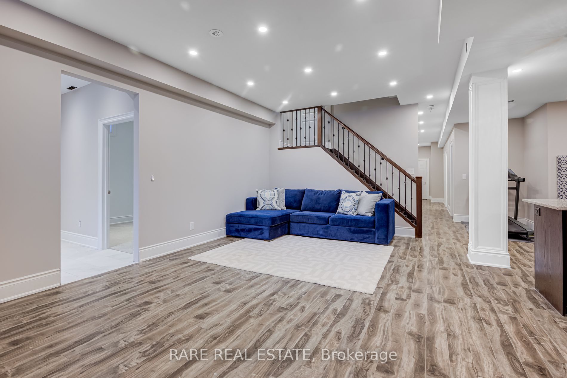105 Chesney Crescent, #Lower