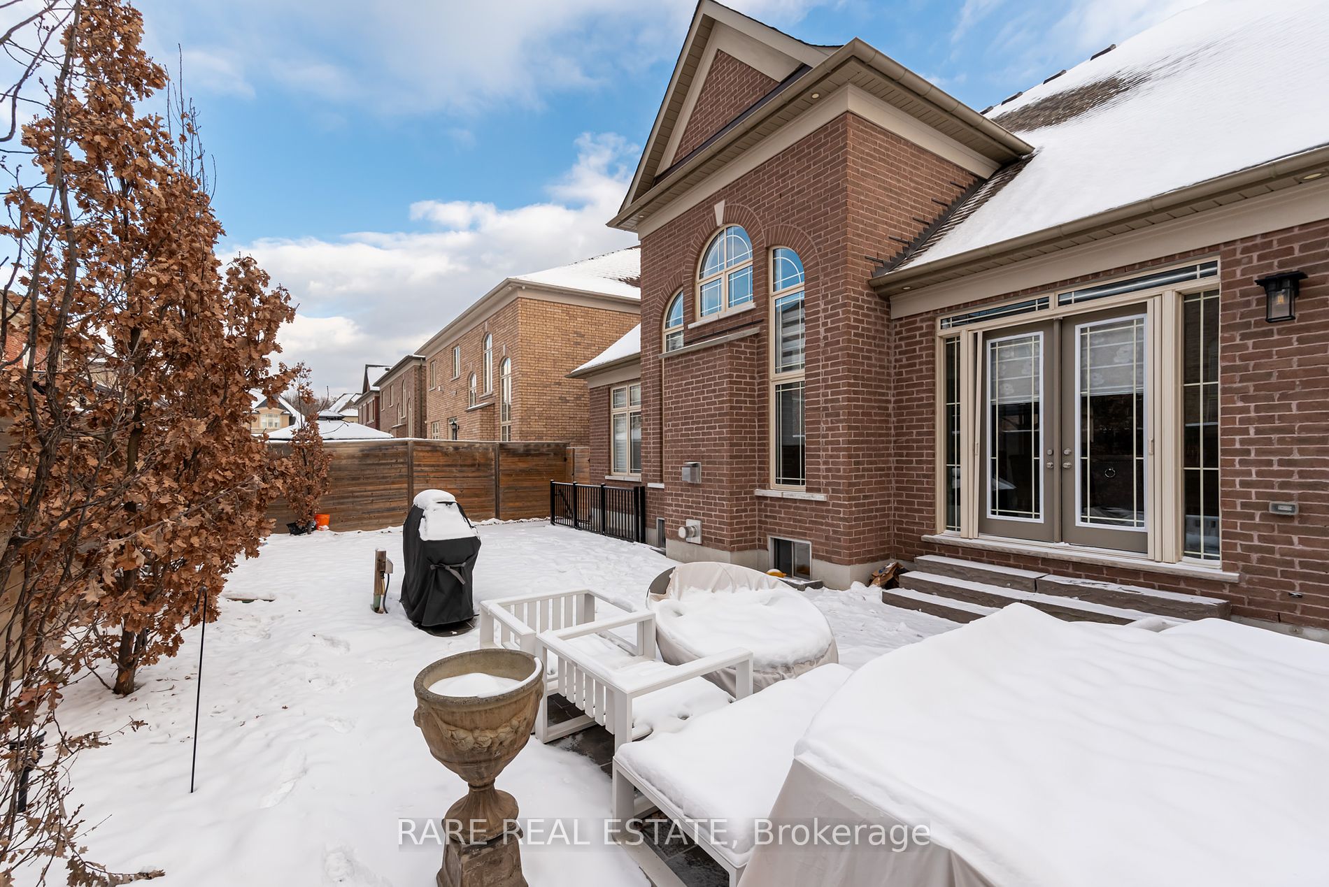 105 Chesney Crescent, #Lower