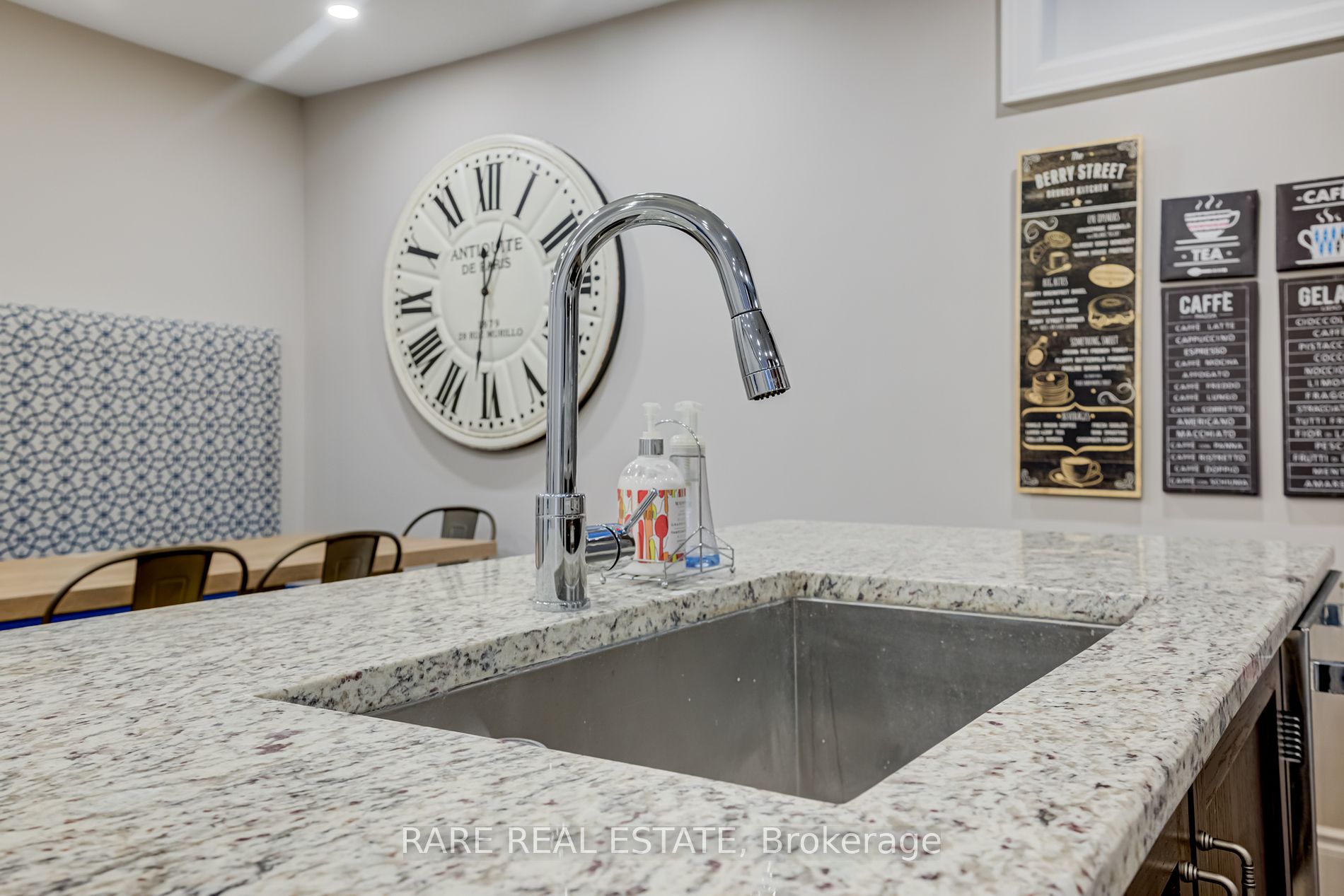 105 Chesney Crescent, #Lower