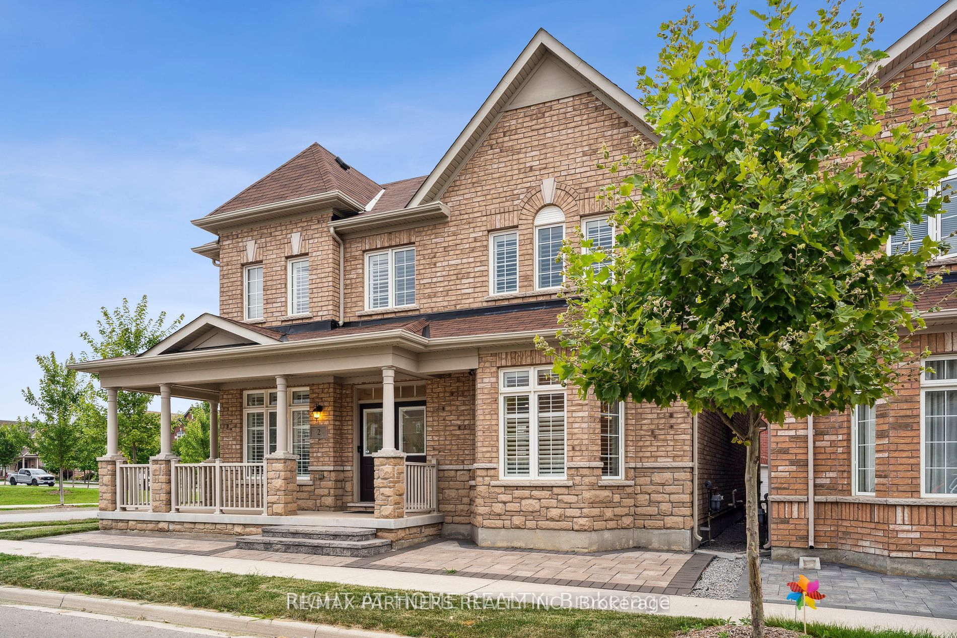 2 Portia St