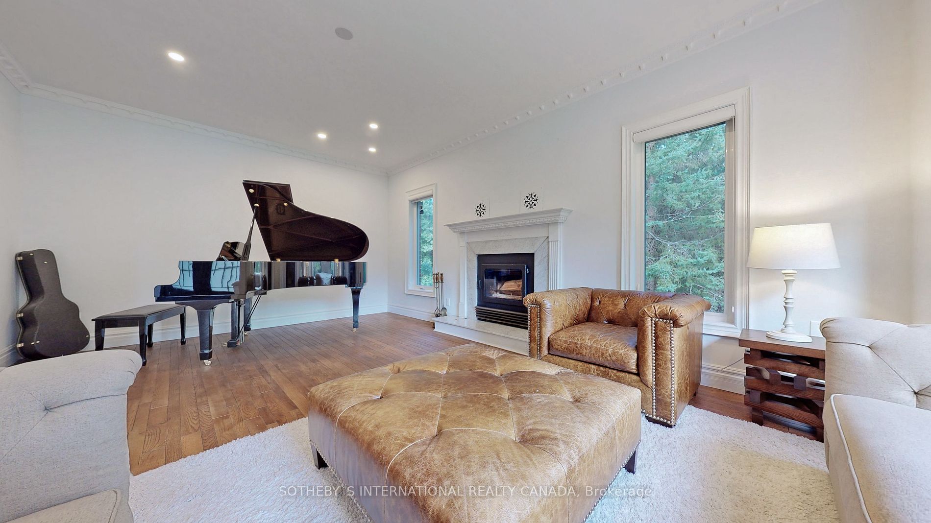 452 Feasby Rd