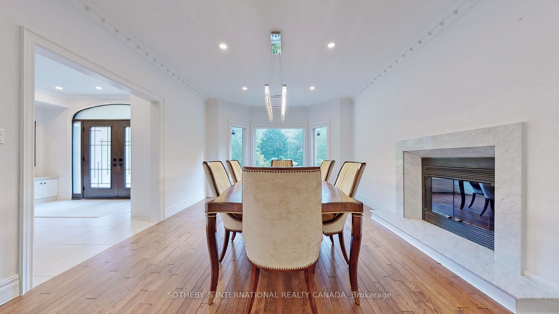 452 Feasby Rd