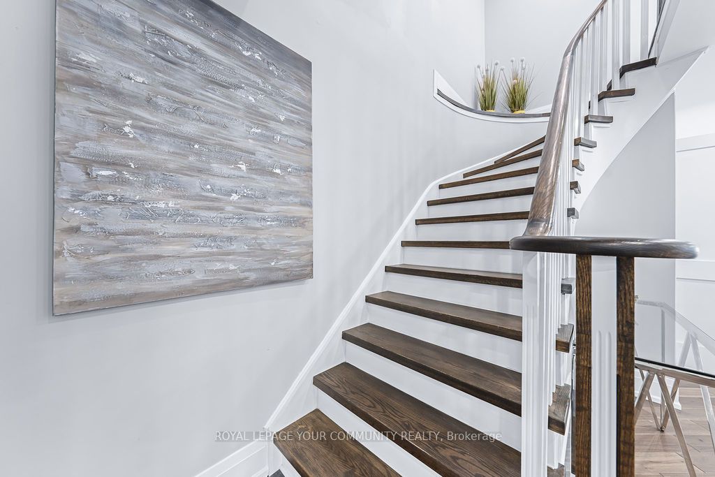 31 Viewmark Drive