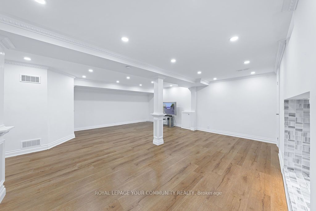31 Viewmark Drive