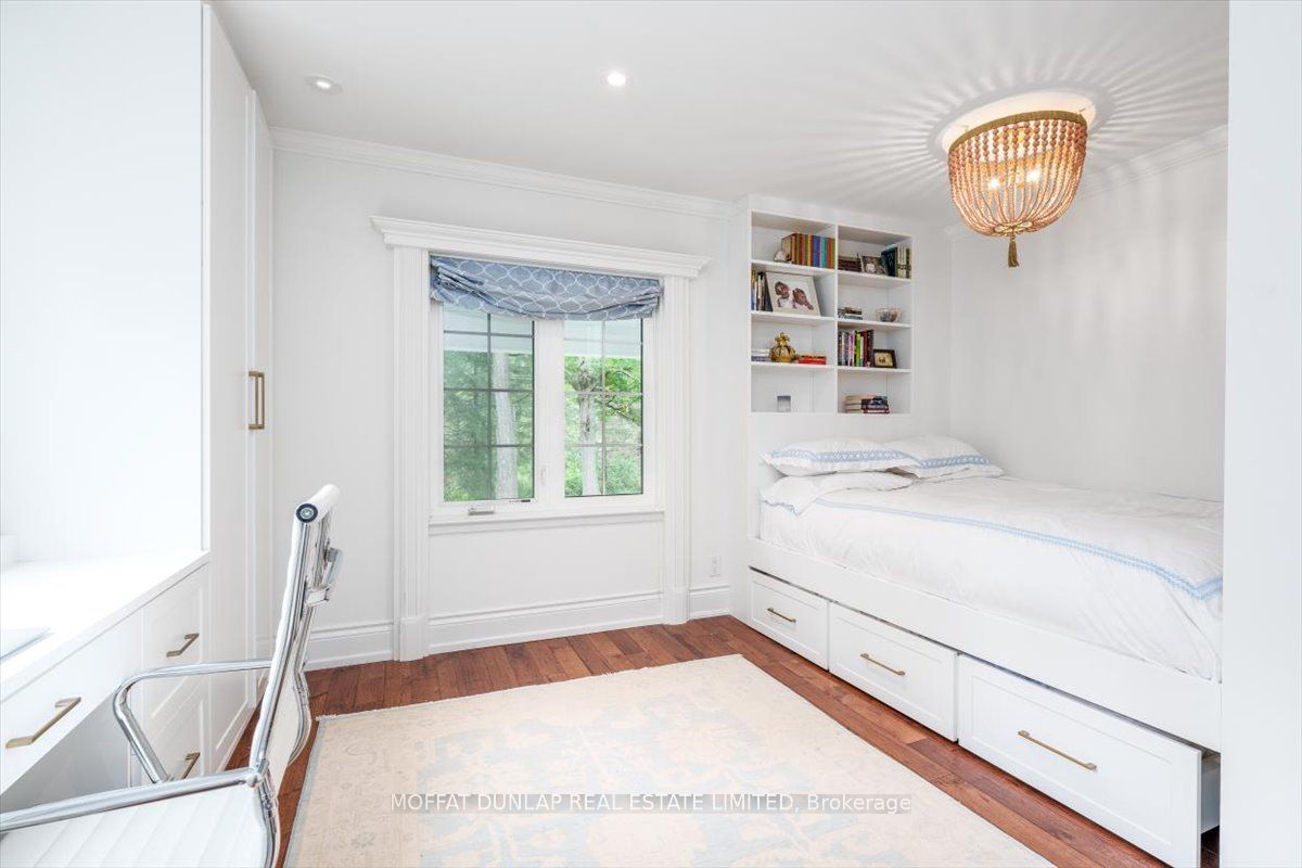171 Kingscross Dr