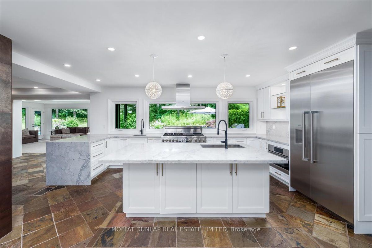 171 Kingscross Dr