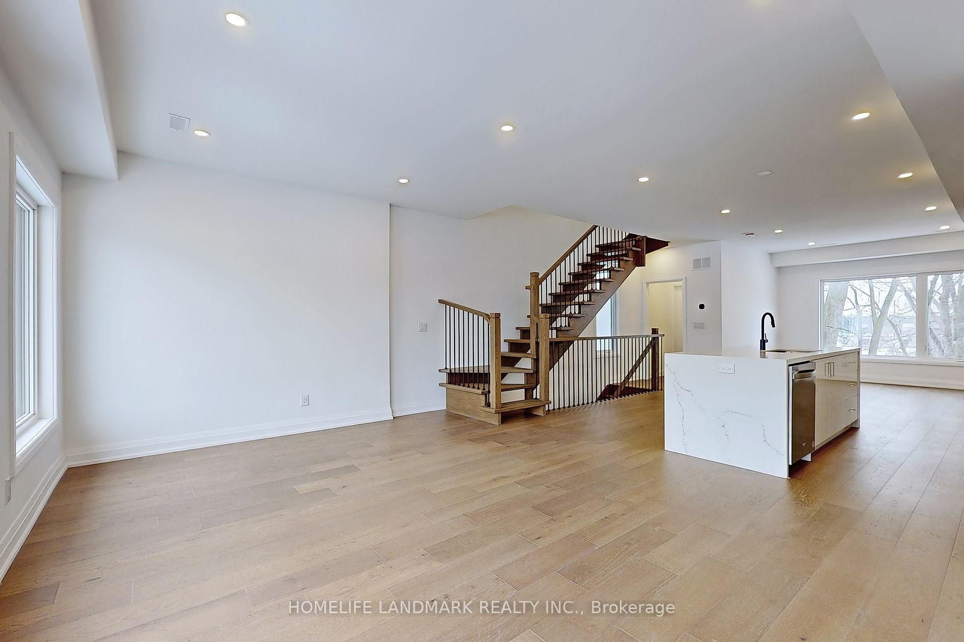 35 Persica Street, #Upper
