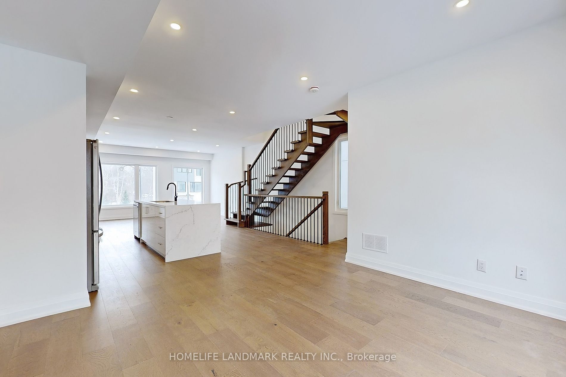 35 Persica Street, #Upper