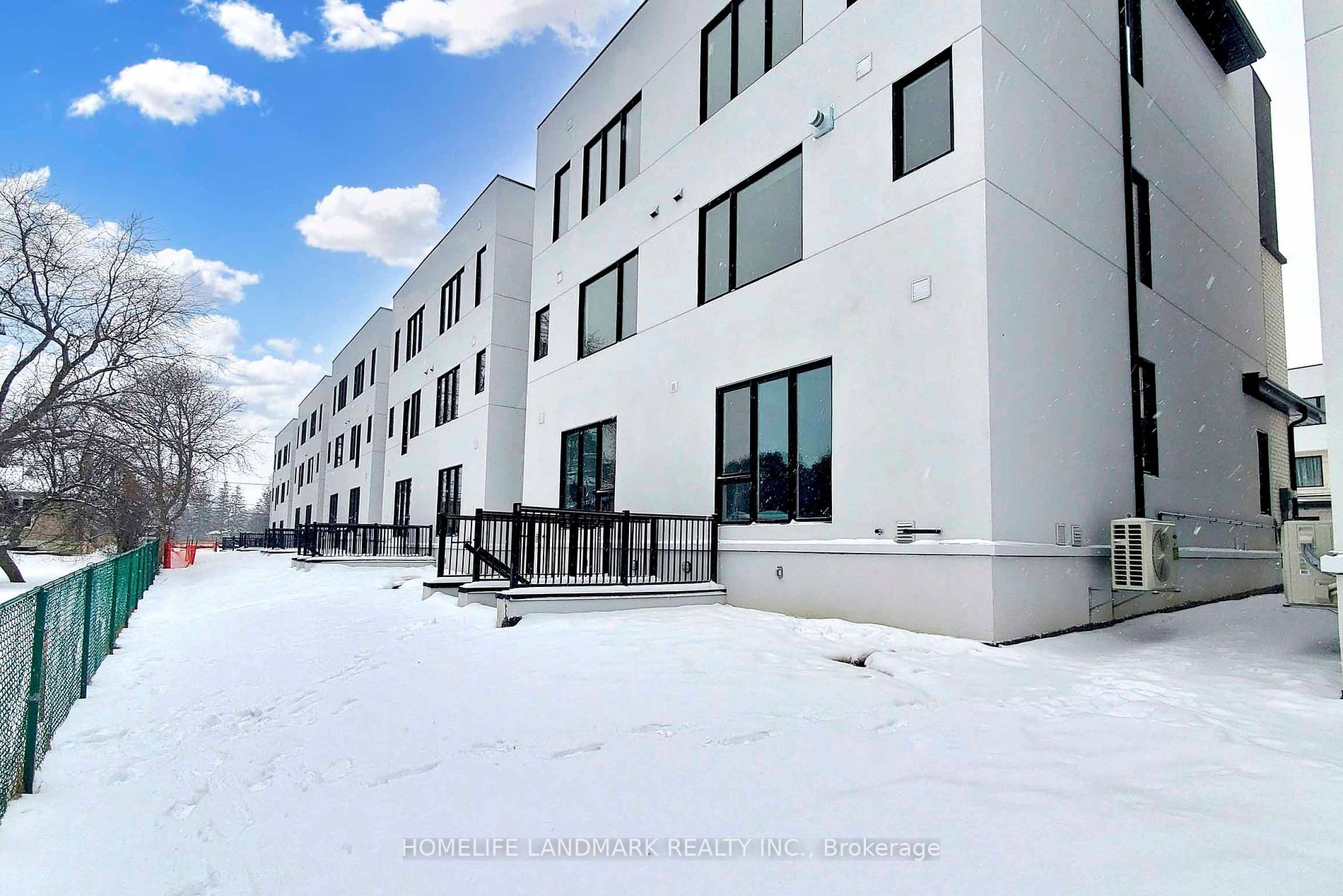 22 PERSICA Street #Lower